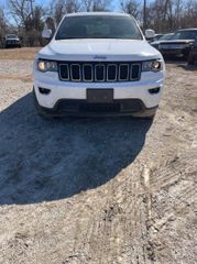 2017 Jeep Grand Cherokee Laredo 4x2 - Exterior Front Center Image